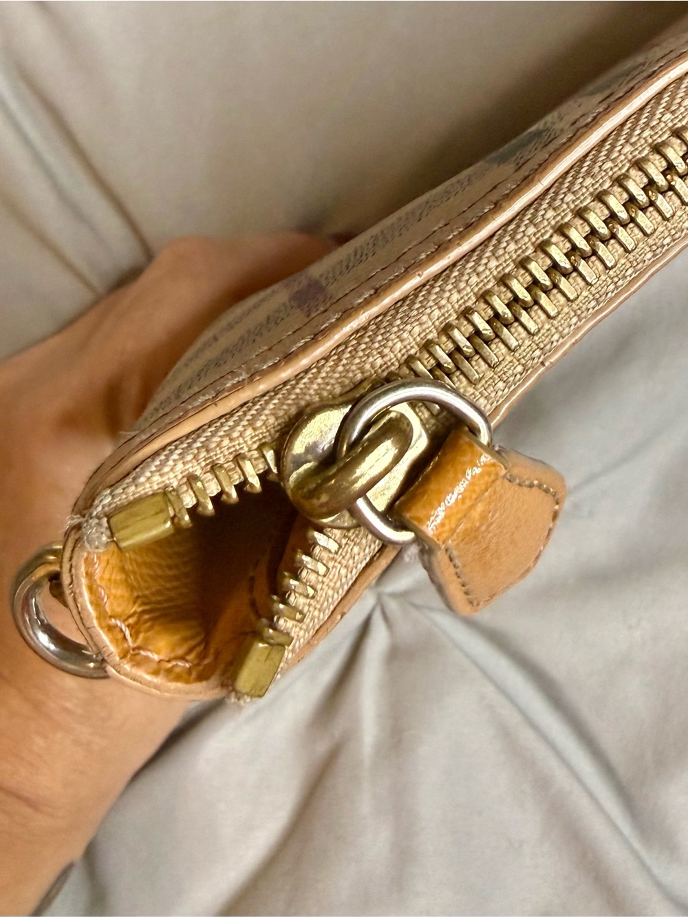 Burberry Vintage Nova Check Crossbody / Wristlet Bag w/ Strap - Picture 3 of 6